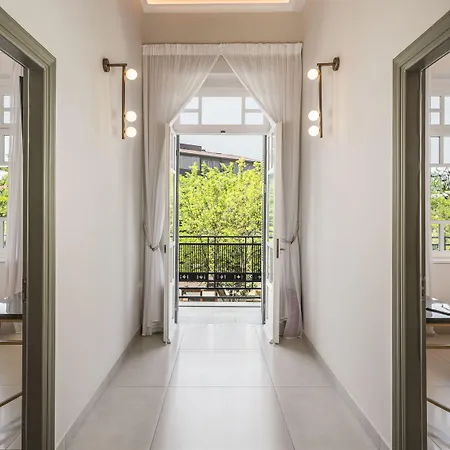 Plaza 1866 Superior Chania (Crete)