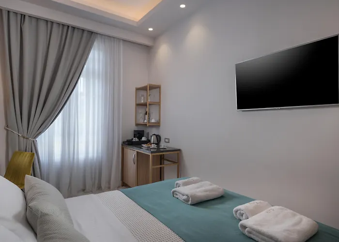 Plaza 1866 Superior Chania (Crete)