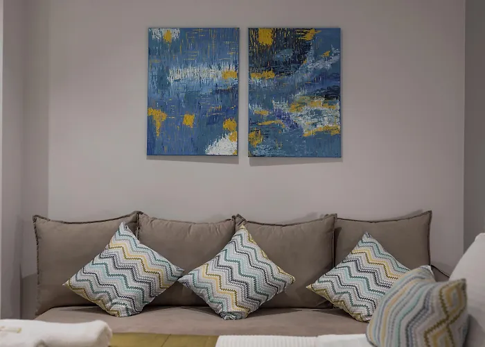 Plaza 1866 Superior Chania (Crete)