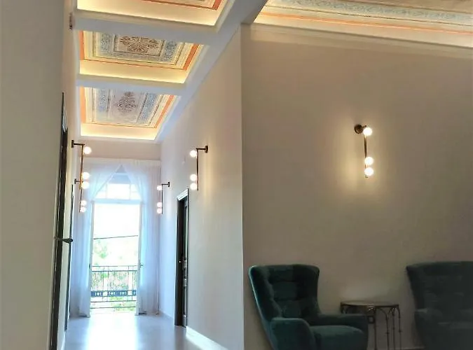 Plaza 1866 Superior Chania (Crete)